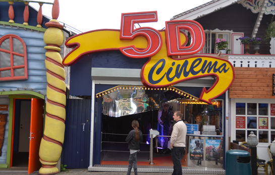 Bakken Forlystelse 5D Cinema Facade