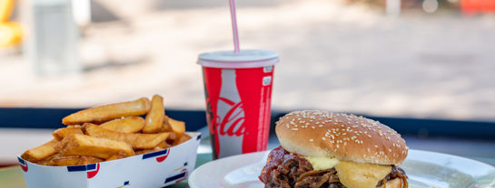 Bakken Oscars Boef Boefsandwich Mad Fastfood Drikke
